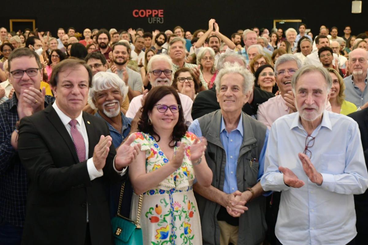 Nelson Maculan é homenageado pelos 80 anos em emocionante cerimônia na Coppe